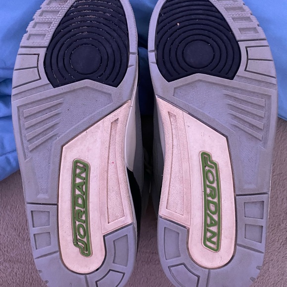 Jordan 3 Retro “Chlorophyll” - Picture 3 of 3